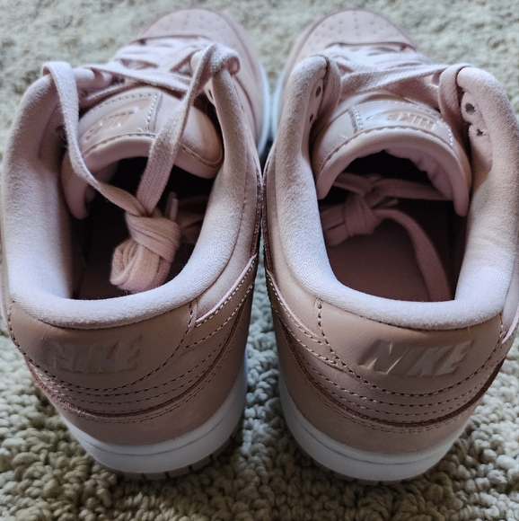 Wmns Nike Dunk Premium Low Soft Pink Brand New Sz 8 - Picture 6 of 10